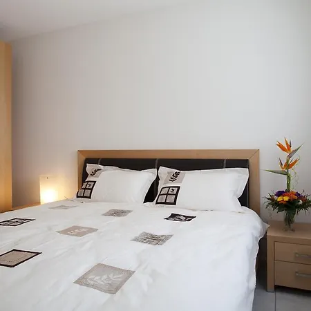 Residenz Iris 아파트 로이커바드