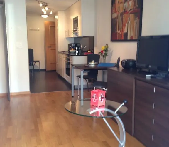 Residenz Iris ロイカーバード